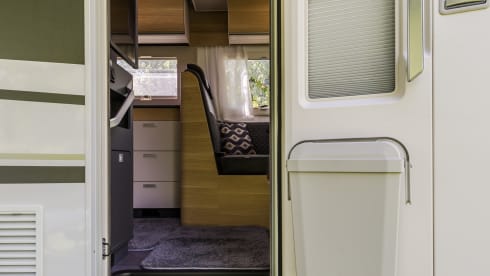 SL670 – 4p Adria Mobil semi-integrated uit 2024