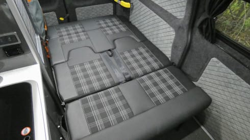 Mia – Mountain Edition- Ford Transit Custom 4 Berth