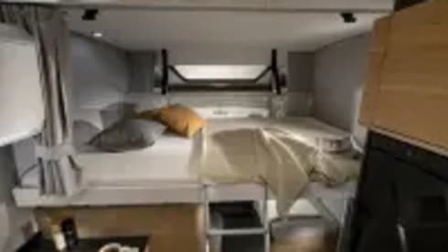 5 berth Adria Supreme SC 
