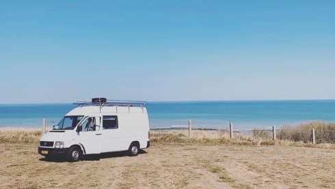 Lowla_travels – 3p Volkswagen LT35 bus from 2003
