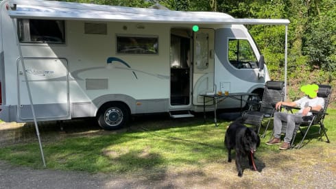 Adriatik – 4p Adria Mobil integrated uit 2007