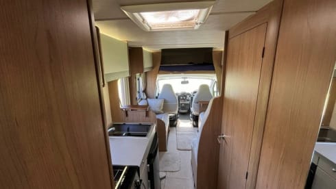 Annie T – 6 berth Autotrail alcove from 2018