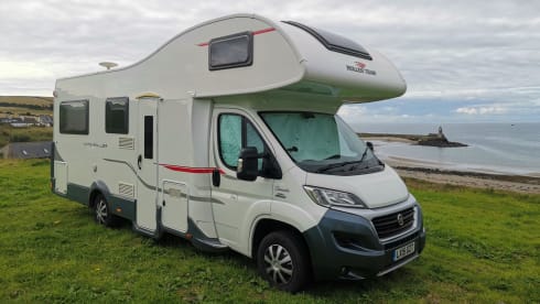 Samantha – Luxury 6 Birth 746 Rollerteam Motorhome