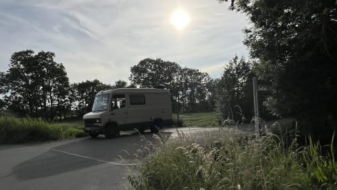 DÜ-DO-609 – Mercedes 609D buscamper - Off-grid