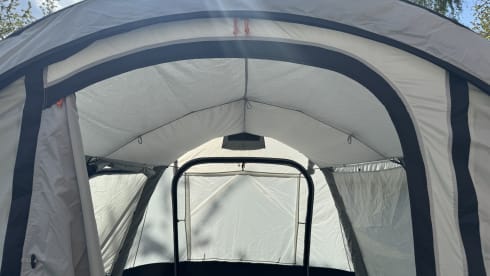 Mr Adventure  – 2 berth Mercedes-Benz Adventure Van