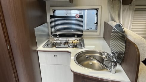 Takkie de Camper – 5p Ford semi-integrated uit 2014