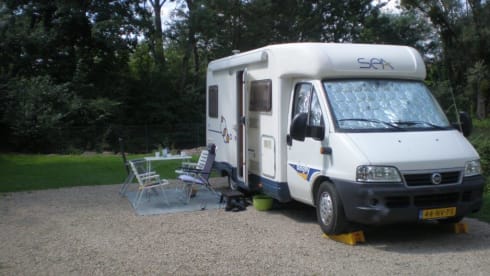 Dinghy  – Very neat and cozy camper for 2 people with sufficient storage space.