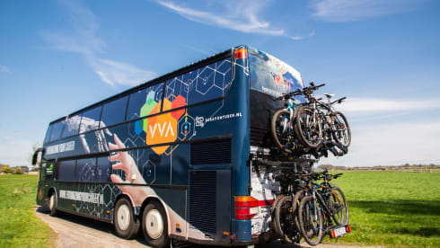 busavonturen – An 8-person touring car camper for your travel adventure