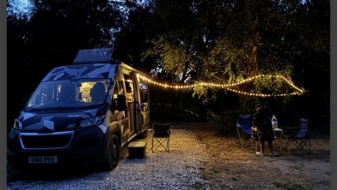 Wellington – 2-persoons Peugeot Boxer uit 2014