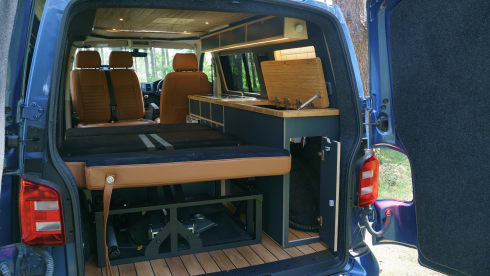 FERNWEH – Fernweh - Luxe VW-camper, ideaal voor avonturen buiten de gebaande paden.