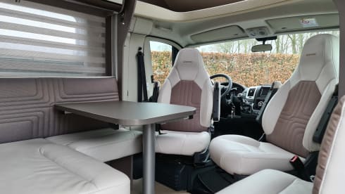 N854ZH – Very luxurious Burstner Lyseo Privilege 728 G length bed | miles free!