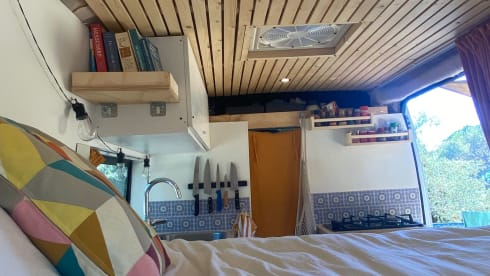 Bonnie – Cozy camper, your house on wheels! Perfect for wild camping.
