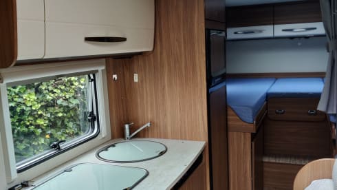 Luxury 2/3 person Carado T377 semi-integrated from 2015 with single beds