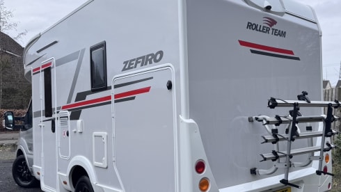 Wee Arria – Nagelneues Wohnmobil mit 4 Schlafplätzen, Automatikgetriebe, Versicherung inklusive