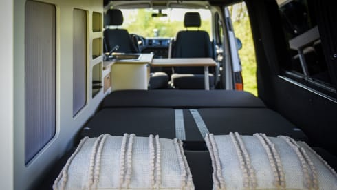 Joep – 4p Volkswagen campervan from 2013