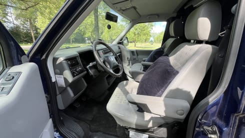 2p Volkswagen campervan