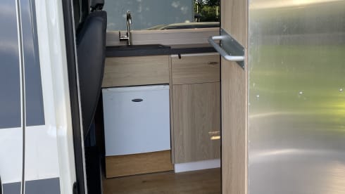 Tomo – 2 berth Peugeot campervan from 2017