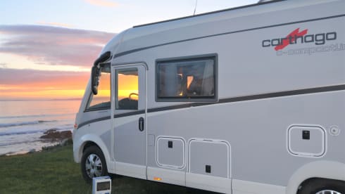 Camper Evenement – Carthago Compactline 143 Integrated