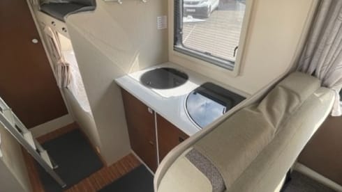 SEAL 50 FAMILY SPECIAL – 6 berth Rimor alcove from 2021