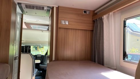 den bult – !Only for driver's license C! - New luxury camper Adria Axess XL S670SL
