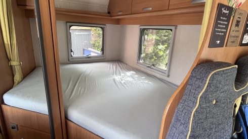 Luxurious neat family camper, 6 seats + belt, fully furnished