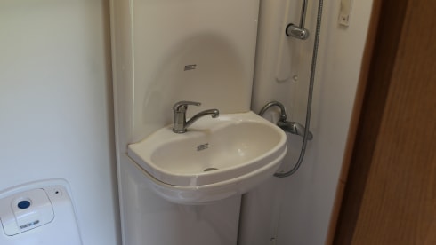 Devon – 2 berth Autosleeper Devon Aniversary Edition | Insurance | Low Mileage