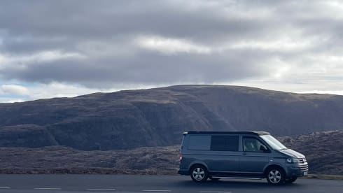 Franny  – 4-persoons Volkswagen camper uit 2014