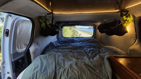 Yuno – Cozy and Functional Hyundai Euro 5 Campervan