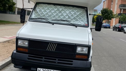 Classic camper ideal for a tour in beautiful Andalusia