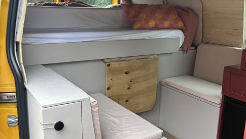 The yellow van💛 – Ford Transit — 2-3 persoons camper (zelfbouw 2026)