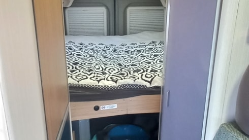 Bob – MAXIVAN KNAUS BOXLIFE 4 Real beds / 2 interior bedrooms