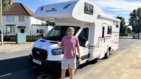 Roller Motorhome hire 675 – Rollerteam 675 adventure 6 sleeper/6 Belts