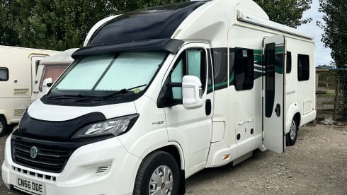 Relax Palace – Swift-nis met 6 slaapplaatsen, gebouwd in 2015.