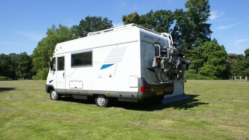 Kempurtje  – Hymer B544; 6 Personen extra komfortabler und kompletter Camper!