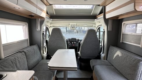 DUIN – Dethleffs Just 90 T7052 EBL Manual transmission | 2021 | 4 people