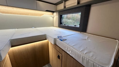 DFO – 3 berth Autotrail 690T 2026