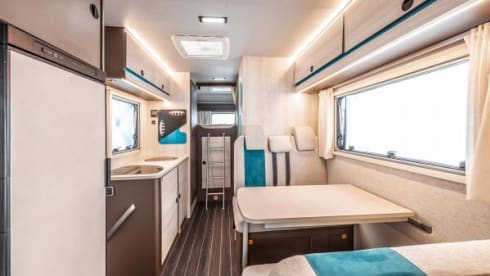 6p Ford alcove uit 2023