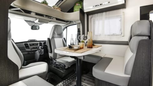 New 71 reg Roller Team 696 4 Birth Luxury Motorhome