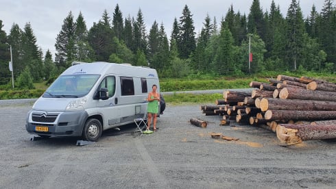 Compact bus camper with many useful extras