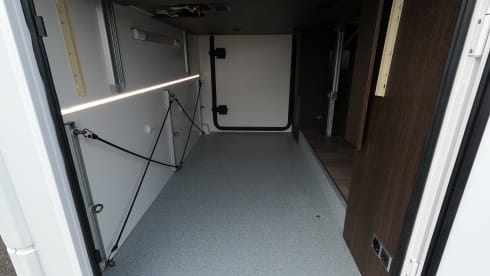 10 – Benimar Cocoon 463 