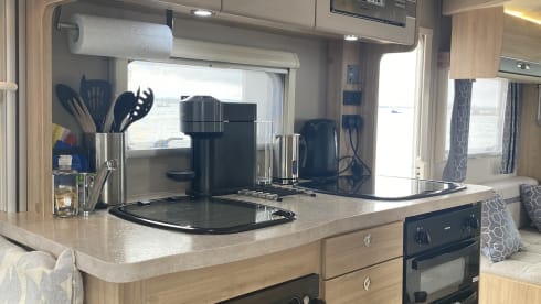 FUN BUS :0) – Large 6 berth Family Motorhome