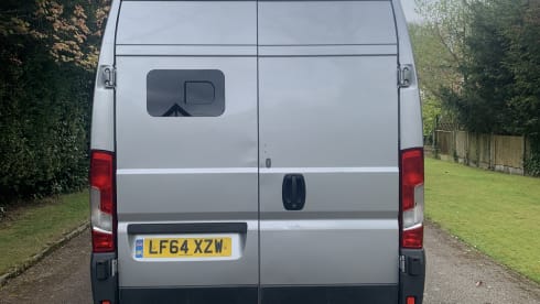 Self Converted Off-grid Citroen Relay 