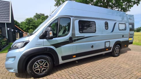 Knaus Boxstar – Beautiful 3/4 person bus camper