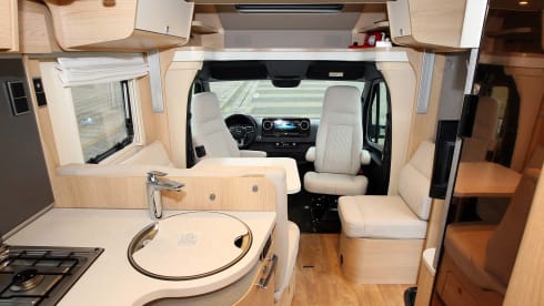 Glamper Camper – Hymer BMCT 680 5 persons!