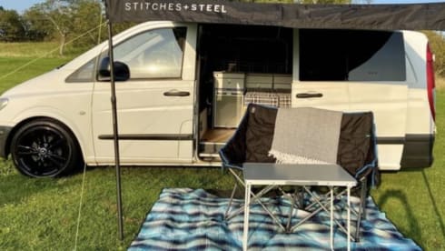 Danny de Vito – 2 berth Mercedes Vito Campervan 