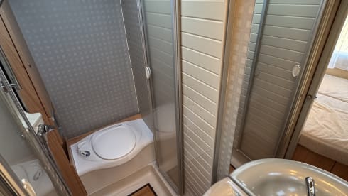 Fijne Bürstner camper voor 4 personen