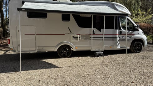 Camper het Spick… – 4p Adria Mobil semi-integrated from 2018