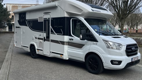 4p Benimar semi-integrated uit 2023