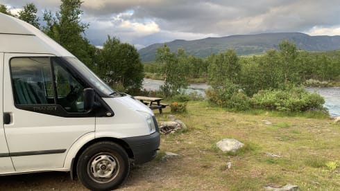Tuttu – 2p Ford campervan uit 2011