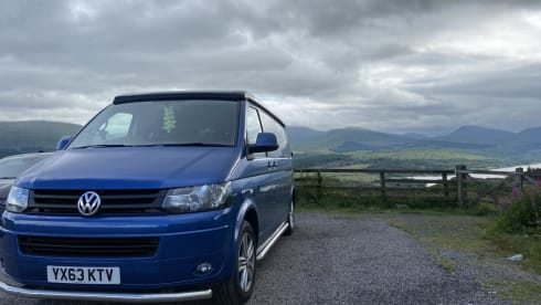 Blu – VW campervan INC FULL INSURANCE !!